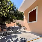S&f - Seaview Getaway House * Vlorë