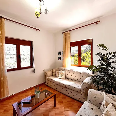 S&f - Seaview Getaway House * Vlora
