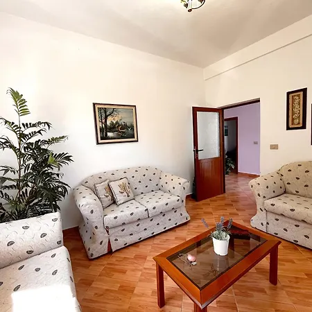 S&f - Seaview Getaway House Hébergement de vacances Vlorë