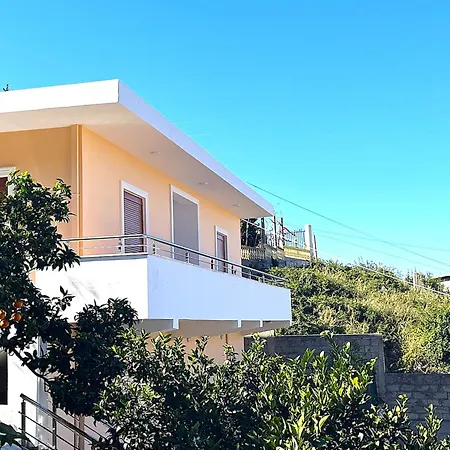 S&f - Seaview Getaway House Casa vacanze Vlorë