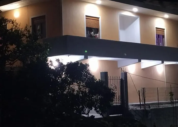 S&f - Seaview Getaway House Casa vacanze Vlorë