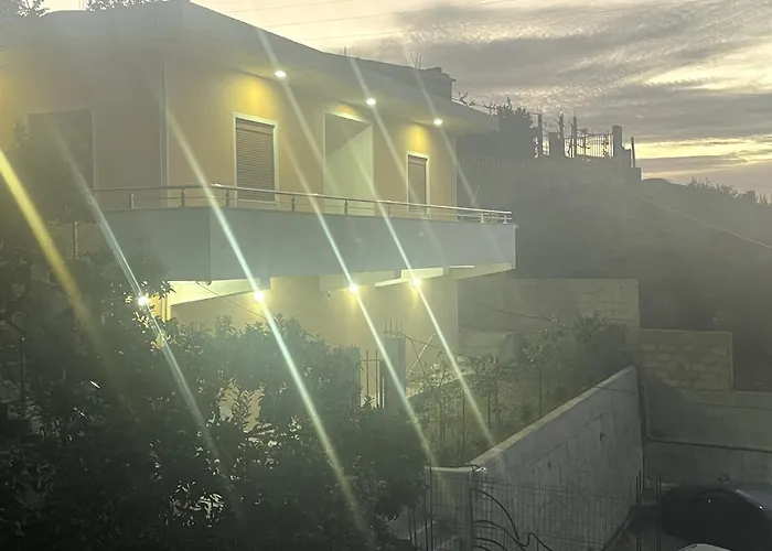 Casa vacanze S&f - Seaview Getaway House Vlorë